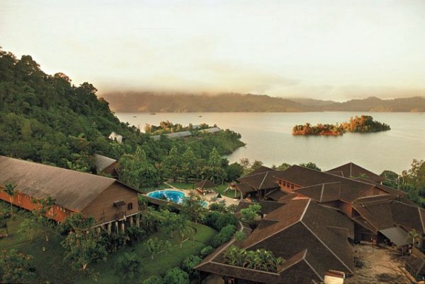 hilton-batang-ai-resort-sarawak