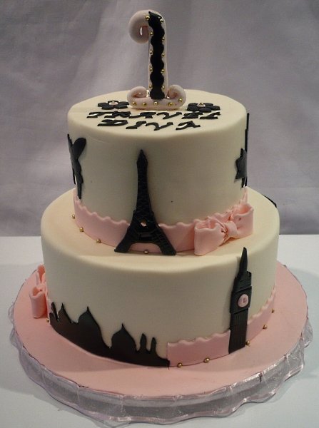 birthdays-for-kids_first-birthday-pink-ivory-black-and-gold-travel-theme-birthday-cake-travel-diva-cake